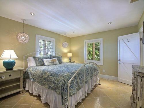 Captiva Dr Home 16151