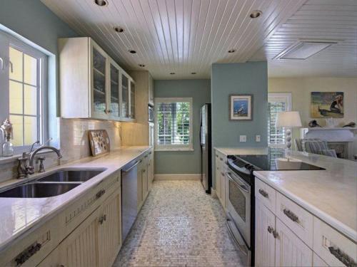 Captiva Dr Home 16151