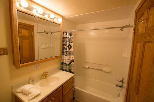 Brettelberg Slopeside Condos C9