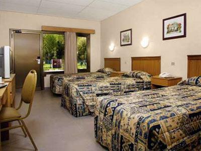 Land Express Rincon De Los Sauces Hotel