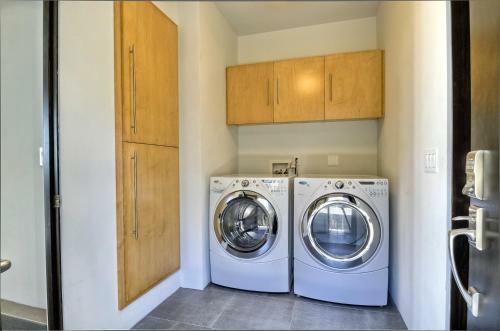 Villa Entire Residence In Carlsbad (4 Bedroom / 3 Bath)
