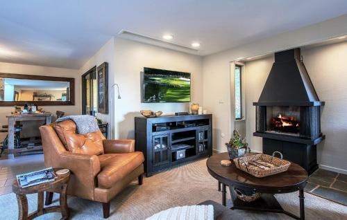 Perfect Landing - Two Bedroom Home - 3689