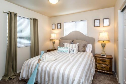 Sandy Toes Cottage - Three Bedroom - 3713