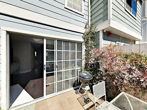 Apartamento 4692 Carpinteria Ave Condo Unit 7