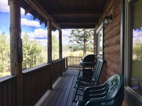 Lakefront Retreat - 518 Henglow