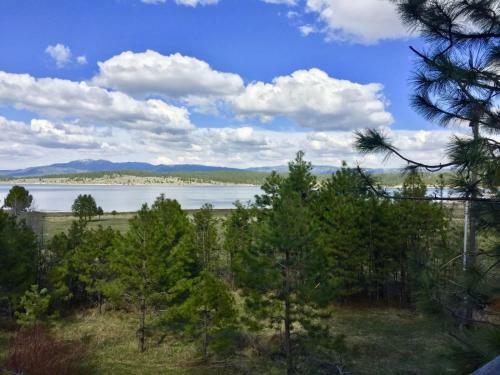 Lakefront Retreat - 518 Henglow