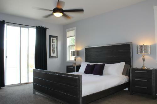 Gorgeous 3 Bedroom Home With Pool