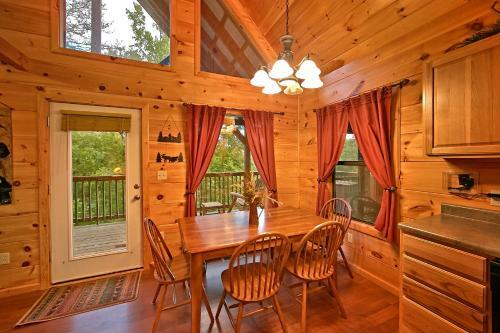 A Bear's Eye View #251 - Two Bedroom Cabin