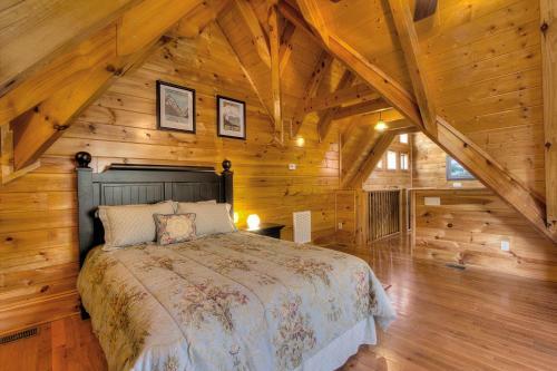 Birds Creek Mansion #650 - Six Bedroom Cabin