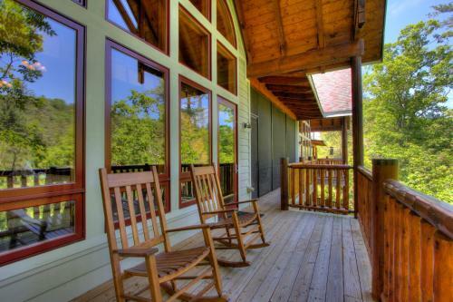 Birds Creek Mansion #650 - Six Bedroom Cabin