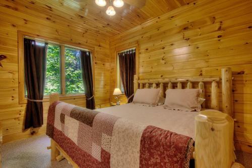 Birds Creek Mansion #650 - Six Bedroom Cabin