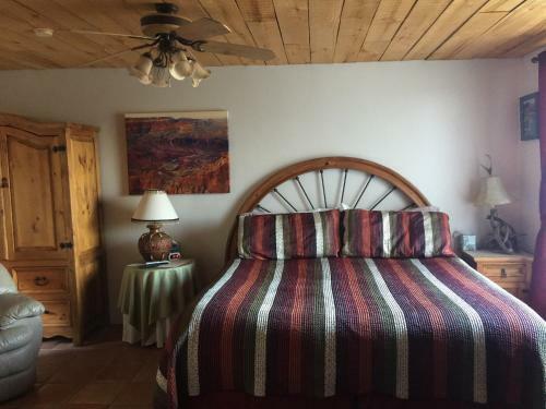 Spur Cross Bed And Breakfast Inn