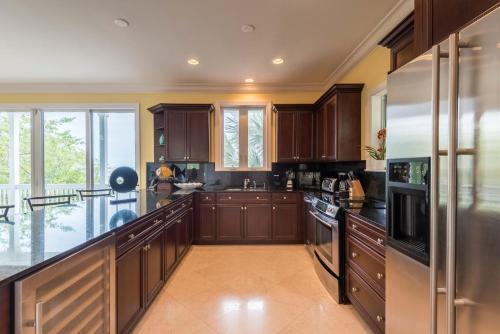 Coastal Comfort @ Key Cove