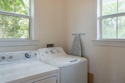 Coastal Comfort @ Key Cove