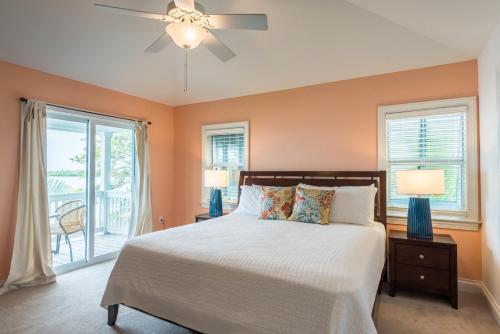 Coastal Comfort @ Key Cove
