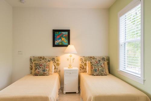 Coastal Comfort @ Key Cove