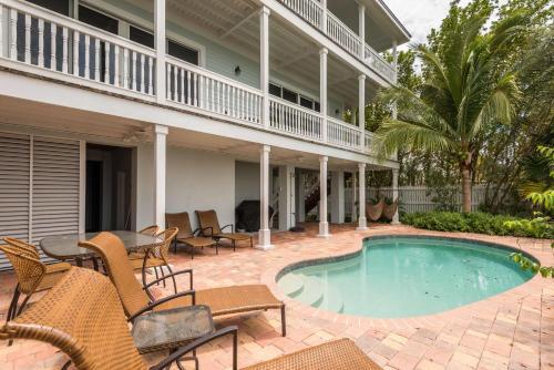 Coastal Comfort @ Key Cove