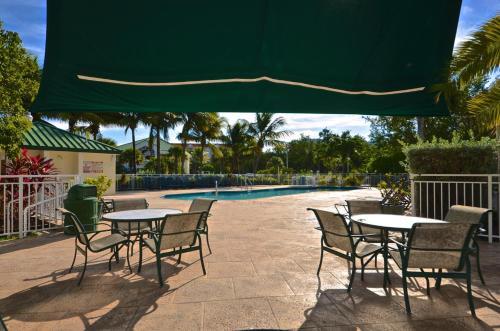 Sunrise Suites Saint Thomas Suite #302