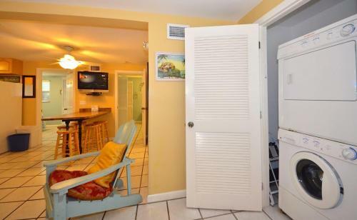 Duval Street Retreat