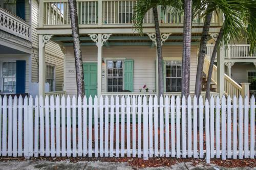 Paradise Place (condo)
