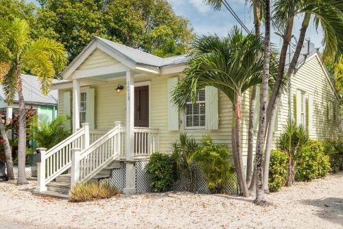 Howe Street Hideaway