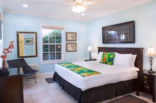 Posada Travelers Palm Inn