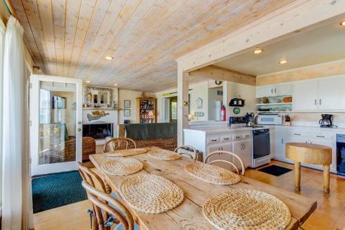 Oceanfront Delight