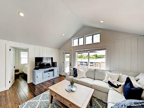 158 Long Beach Road Home