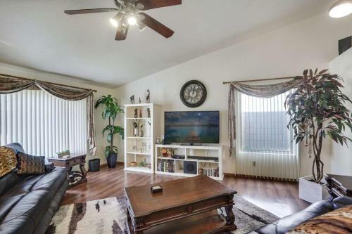 San Marcos Chandler (875 S)