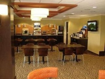 Hotel Holiday Inn Express & Suites
