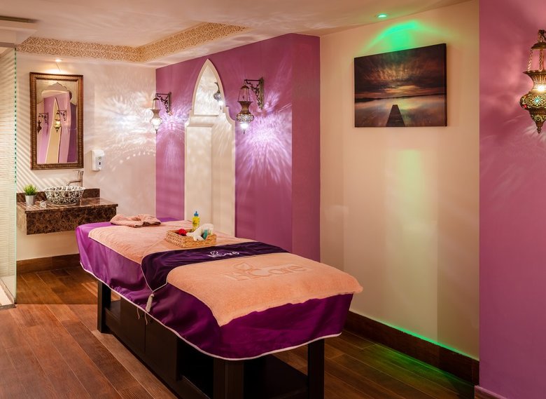 Hotel Holiday Inn Al Qasr