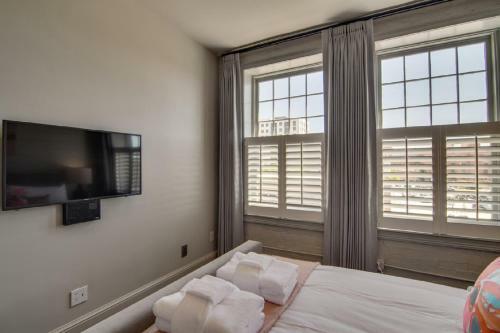 563 King Signature Apartments