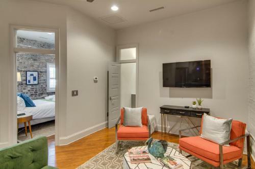 563 King Signature Apartments