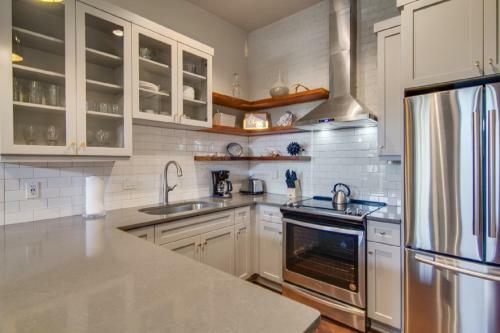 563 King Signature Apartments
