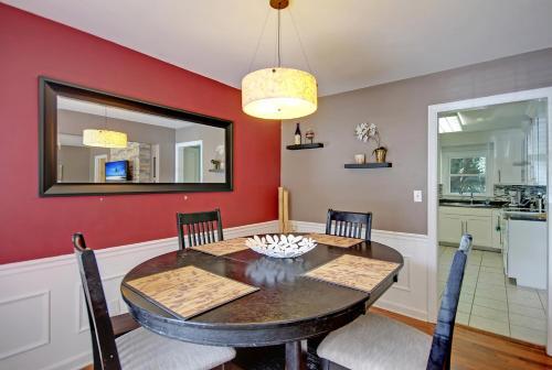 830 Dills Bluff Road Home