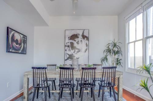 Large Home - Downtown Charleston!