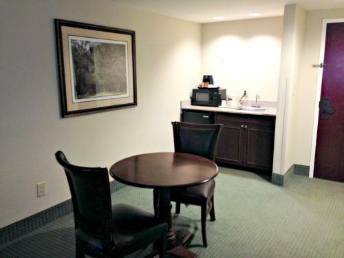 Hotel Wingate By Wyndham Charleston Southern University