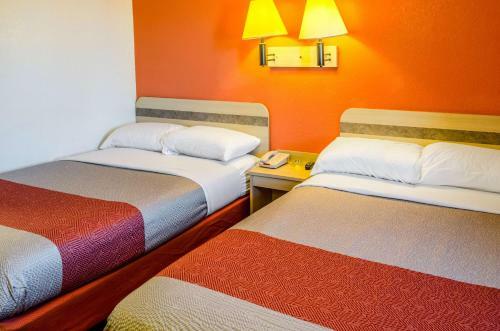 Motel 6 Charleston North