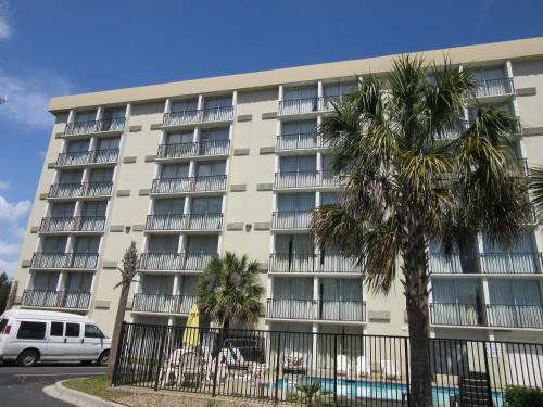 Charleston Grand Hotel