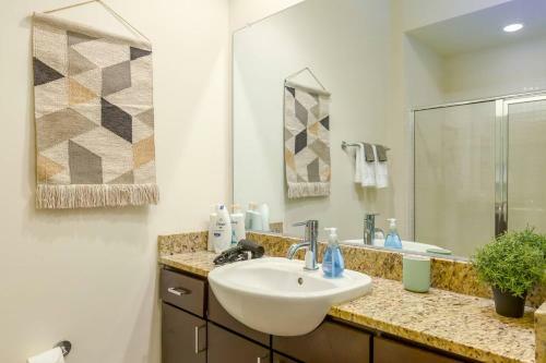 Apartamento Trifecta ? Stylish & Spacious Loft ? Superhost