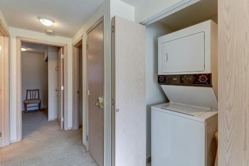 Park Pointe: Chardonnay Chalet (b101)