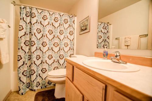 Park Pointe: Chardonnay Chalet (b101)