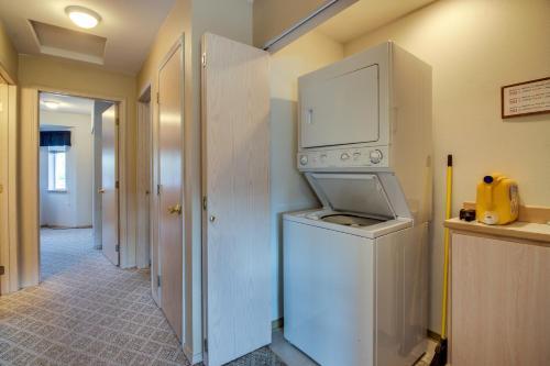 Park Pointe: Chardonnay Chalet (b101)