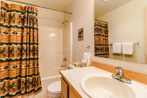 Park Pointe: Chardonnay Chalet (b101)