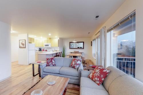 Park Pointe: Chardonnay Chalet (b101)