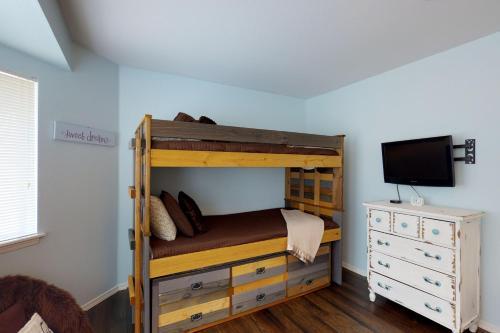 Park Pointe: Chardonnay Chalet (b101)