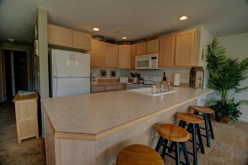 Park Pointe: Chardonnay Chalet (b101)