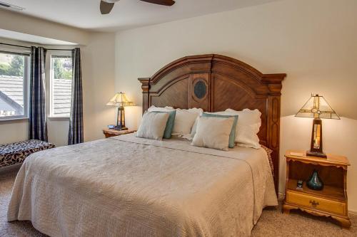 Park Pointe: Chardonnay Chalet (b101)