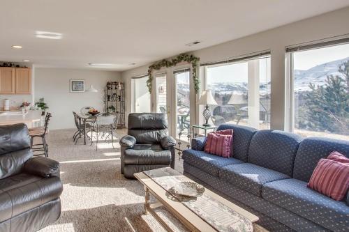 Park Pointe: Chardonnay Chalet (b101)