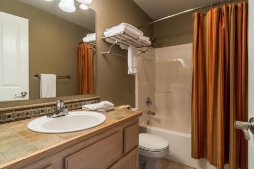 Park Pointe: Chardonnay Chalet (b101)